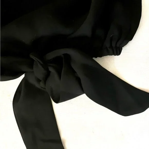 Blouse/top black chiffon /poly with tiered  3/4 arms M. Perfect condition. - Picture 3 of 5